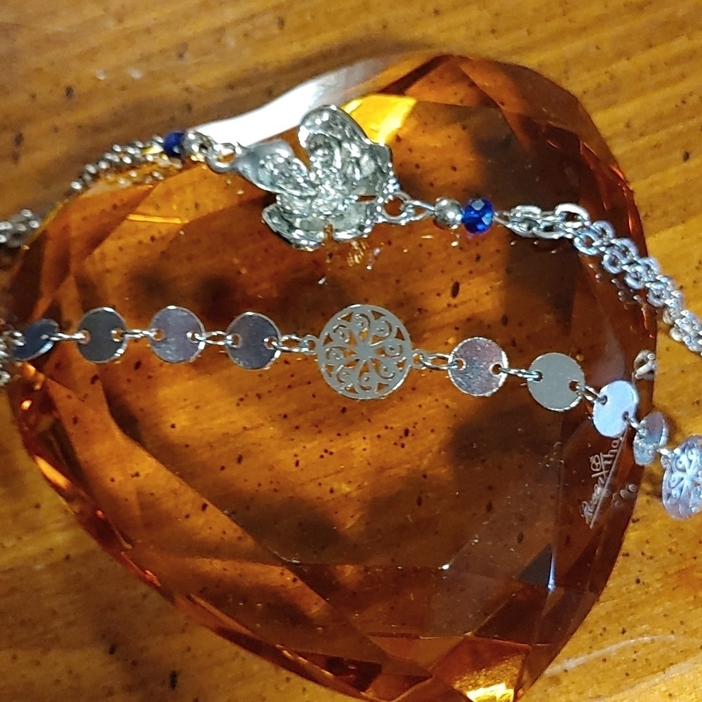 🇨🇦3 For $20🇨🇦TWO SILVER TONE DAINTY WOMEN'S BRACELETS